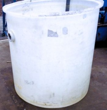300 Gallon Flat Bottom Plastic Tank - Metchem - Filter Press, Clarifiers &  Wastewater Treatment Systems