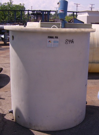 600 Gallon Molded Polyethylene Tank