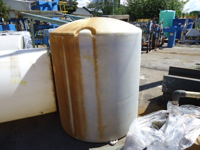 450 Gallon Used Plastic Holding Tank - Dome Top